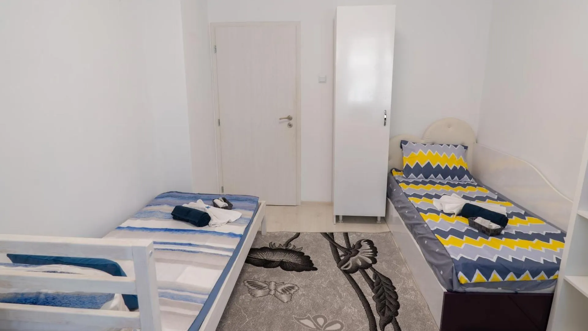 Luxury 2 Bedroom Apartment In Central فارنا