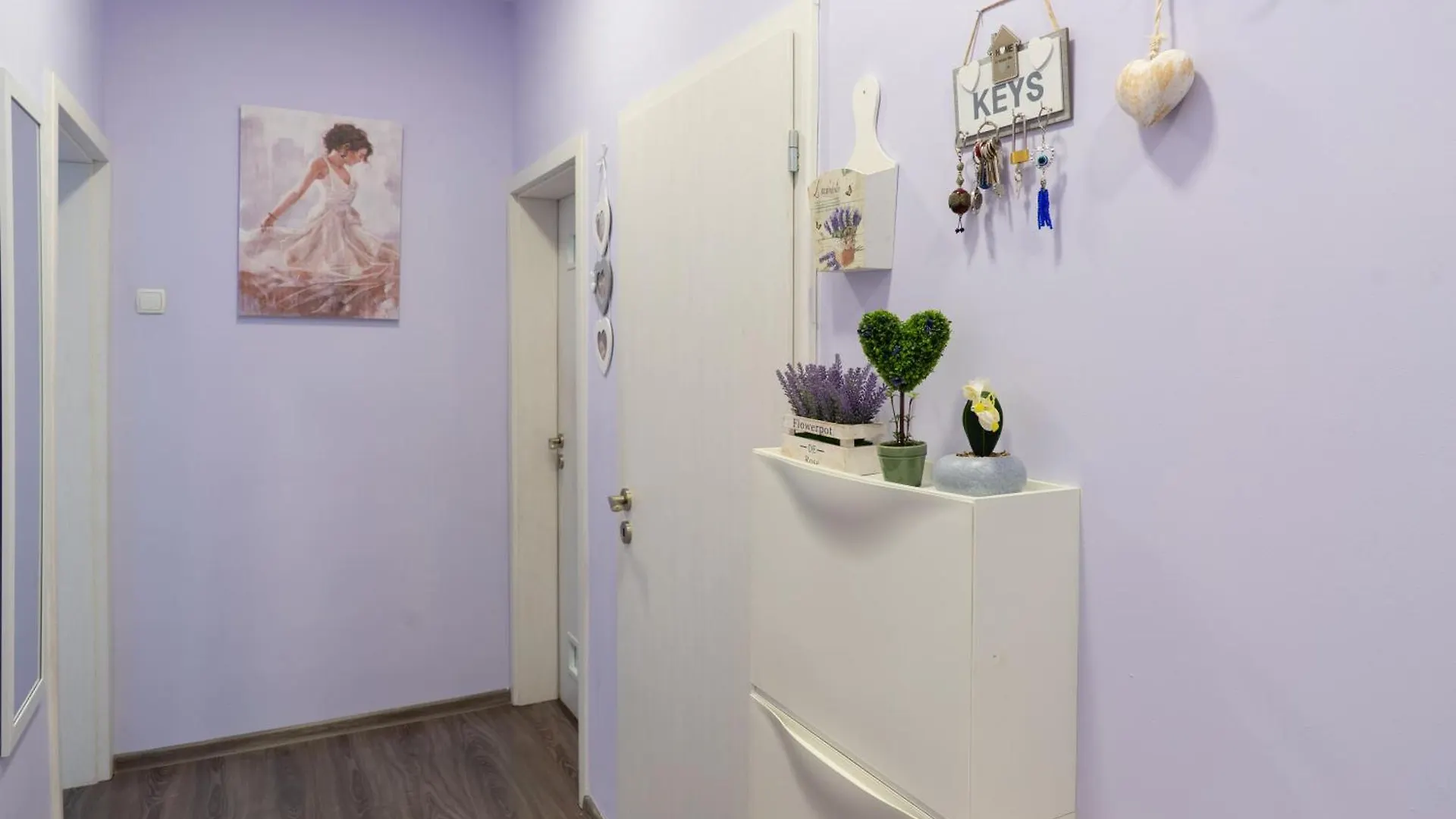 Luxury 2 Bedroom Apartment In Central فارنا